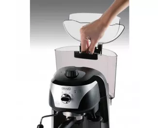 Рожковая кофеварка DeLonghi EC 221.B