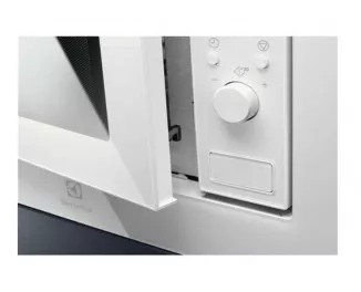 Микроволновая печь Electrolux LMS2173EMW