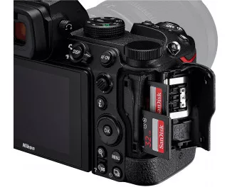 Бездзеркальний фотоапарат Nikon Z5 + FTZ adapter (VOA040K002)