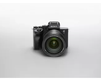 Бездзеркальний фотоапарат Sony Alpha A7 IV + FE 24-105mm F/4 G OSS (ILCE7M4GBDI)