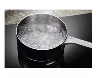 Індукційна варильна поверхня Electrolux EIP8146