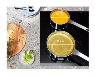 Индукционная варочная поверхность Electrolux EIS62443