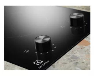 Індукційна варильна поверхня Electrolux LIT30210C Domino SLIM-FIT