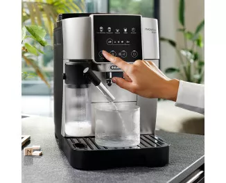 Кавомашина автоматична DeLonghi Magnifica Start ECAM 220.80.SB
