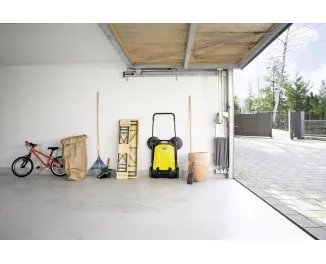Підмітальна машина Karcher S 4 Twin (1.766-360.0)
