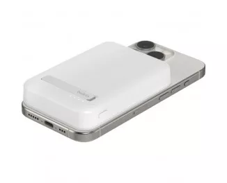 Портативный аккумулятор с беспроводной зарядкой Belkin BoostCharge Pro Magnetic Qi2 8000mAh 15W (BPD007BTWH) White