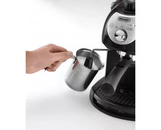 Рожкова кавоварка DeLonghi EC 201.CD.B