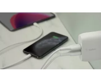 Сетевое зарядное устройство Belkin BoostCharge Dual USB-A Wall Charger 24W + Lightning to USB-A Cable White (WCD001vf1MWH)